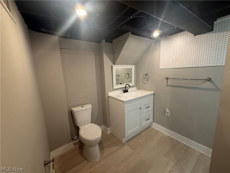 7111 Hampstead Avenue, Parma, OH 44129 Photo 22