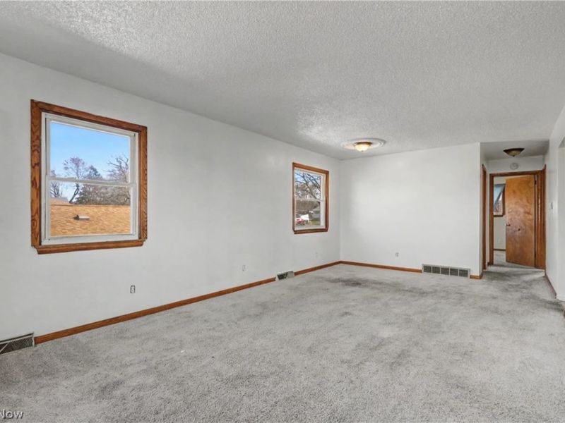 1421 -1423 Creighton Avenue, Akron, OH 44310 Photo 2