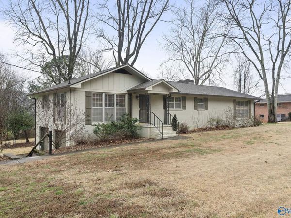 1702 E Stonehurst Drive, Huntsville, AL 35801