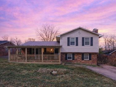 82 Forest Hill Drive, Irvine, KY 40336