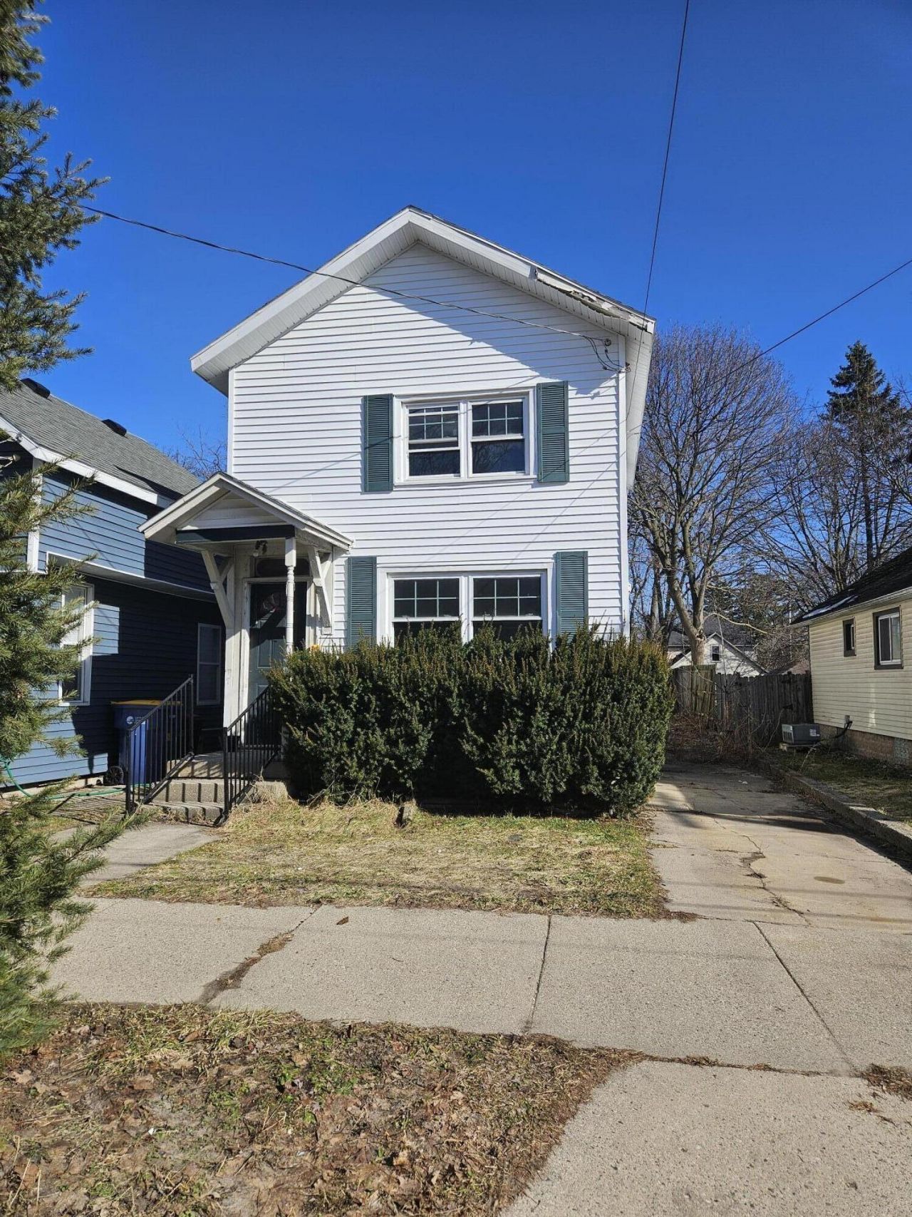 552 Pine Avenue Nw, Grand Rapids, MI 49504 Main Photo