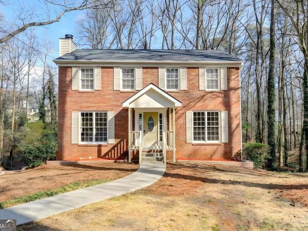 5362 Milieo Place SW, Lilburn, GA 30047