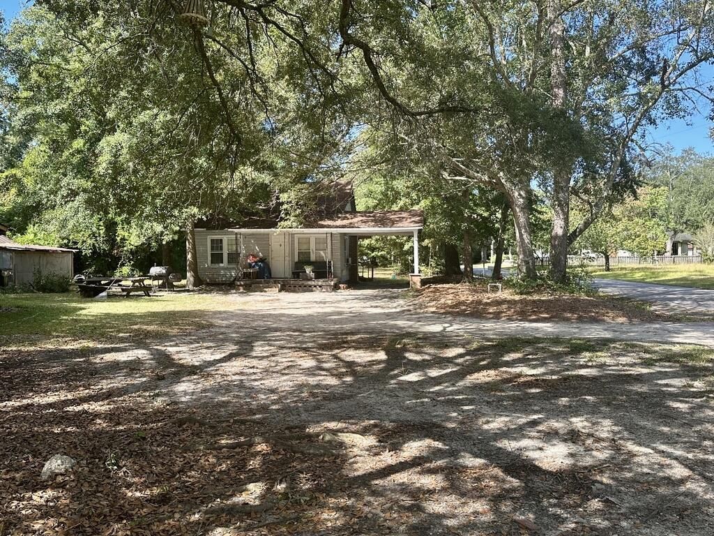 1420 N Highway 52 Photo 4