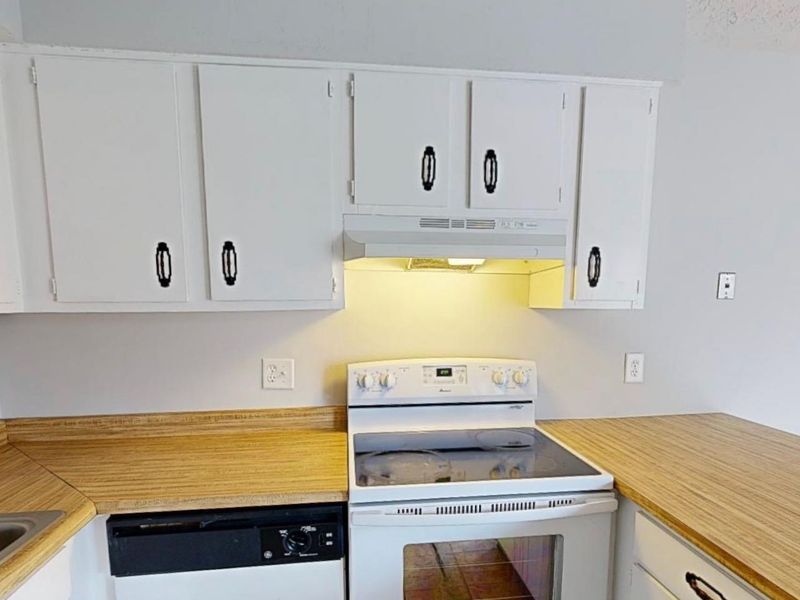 22 Oakwood Court, Springdale, OH 45246 Photo 12