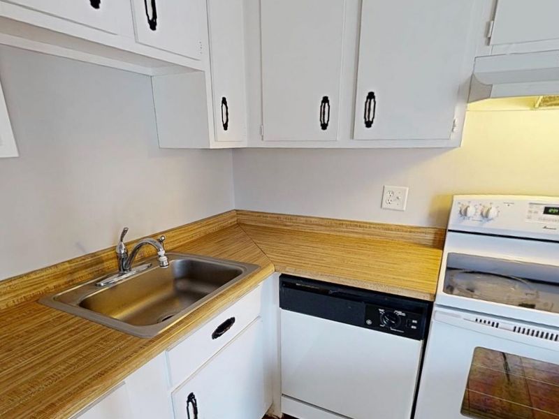 22 Oakwood Court, Springdale, OH 45246 Photo 13