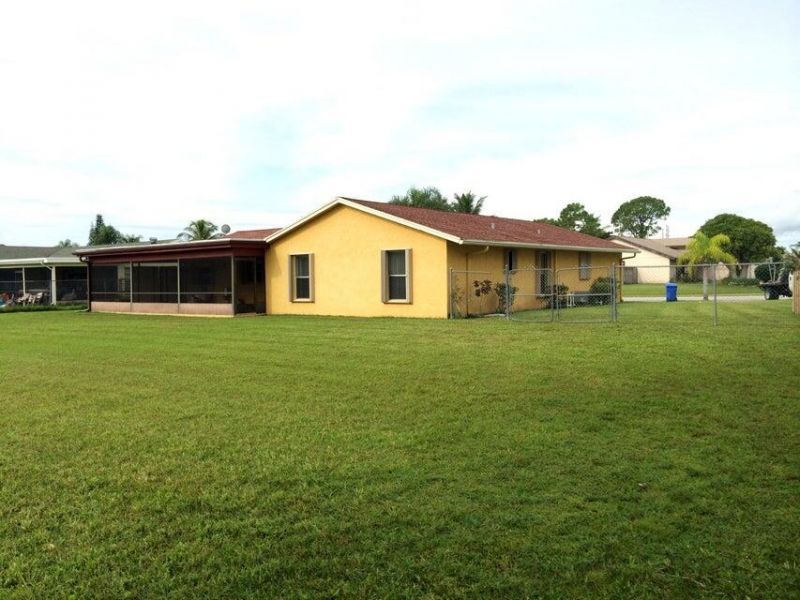 221 Bilbao Street, Royal Palm Beach, FL 33411 Photo