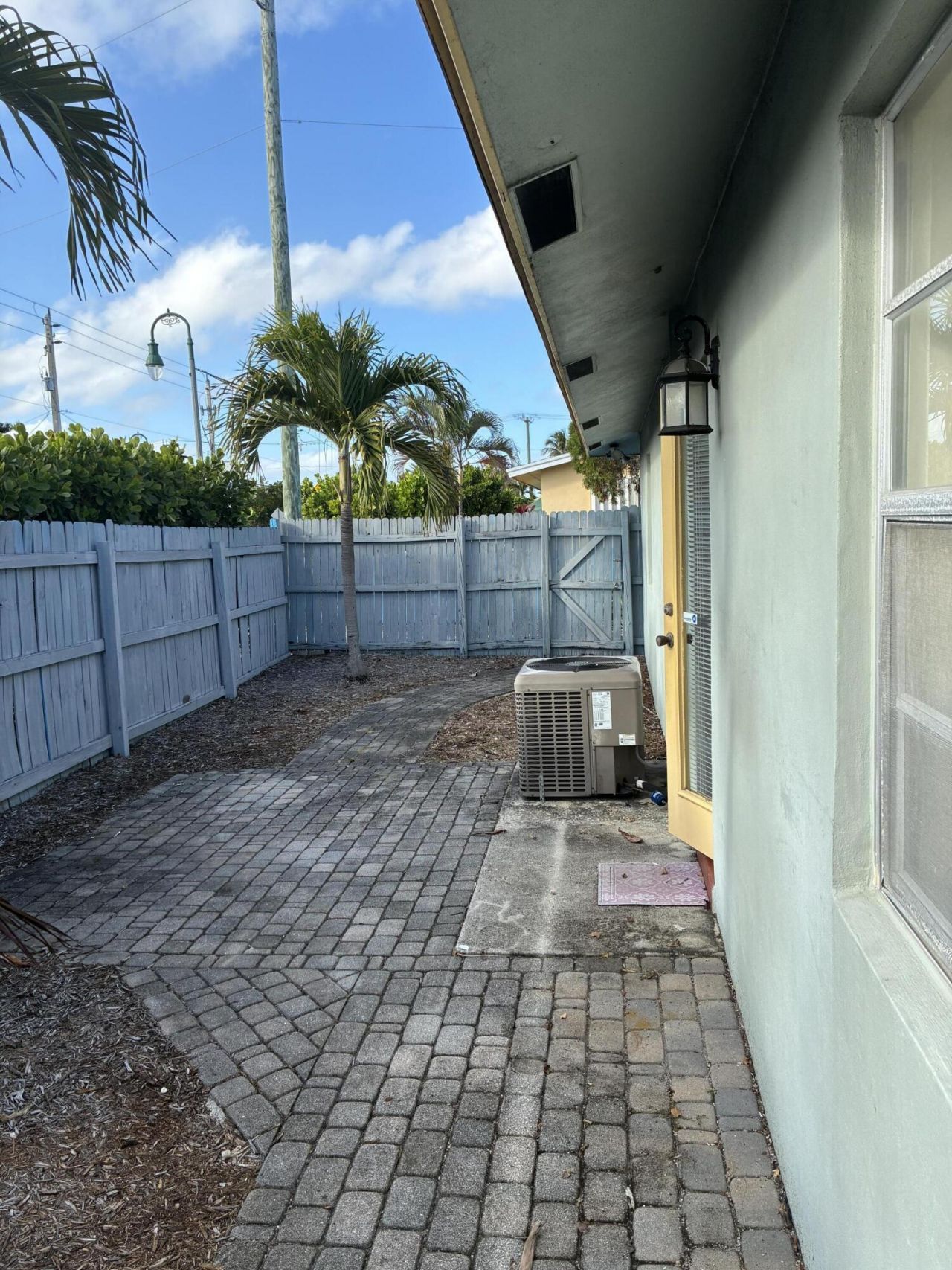 233 W Pine Terrace, Unit A, West Palm Beach, FL 33405 Photo