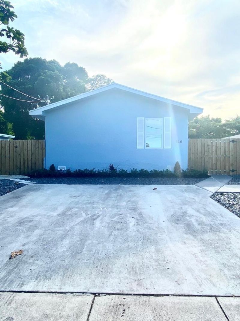 610 SE 2nd Avenue, Unit A, Delray Beach, FL 33483 Photo