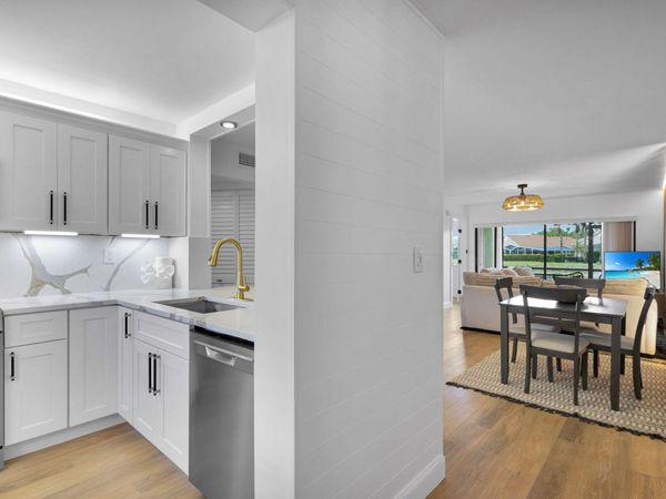 12911 Briarlake Drive, Unit 103, Palm Beach Gardens, FL 33418