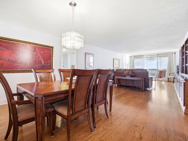 3507 Oaks Way, Unit 911, Pompano Beach, FL 33069