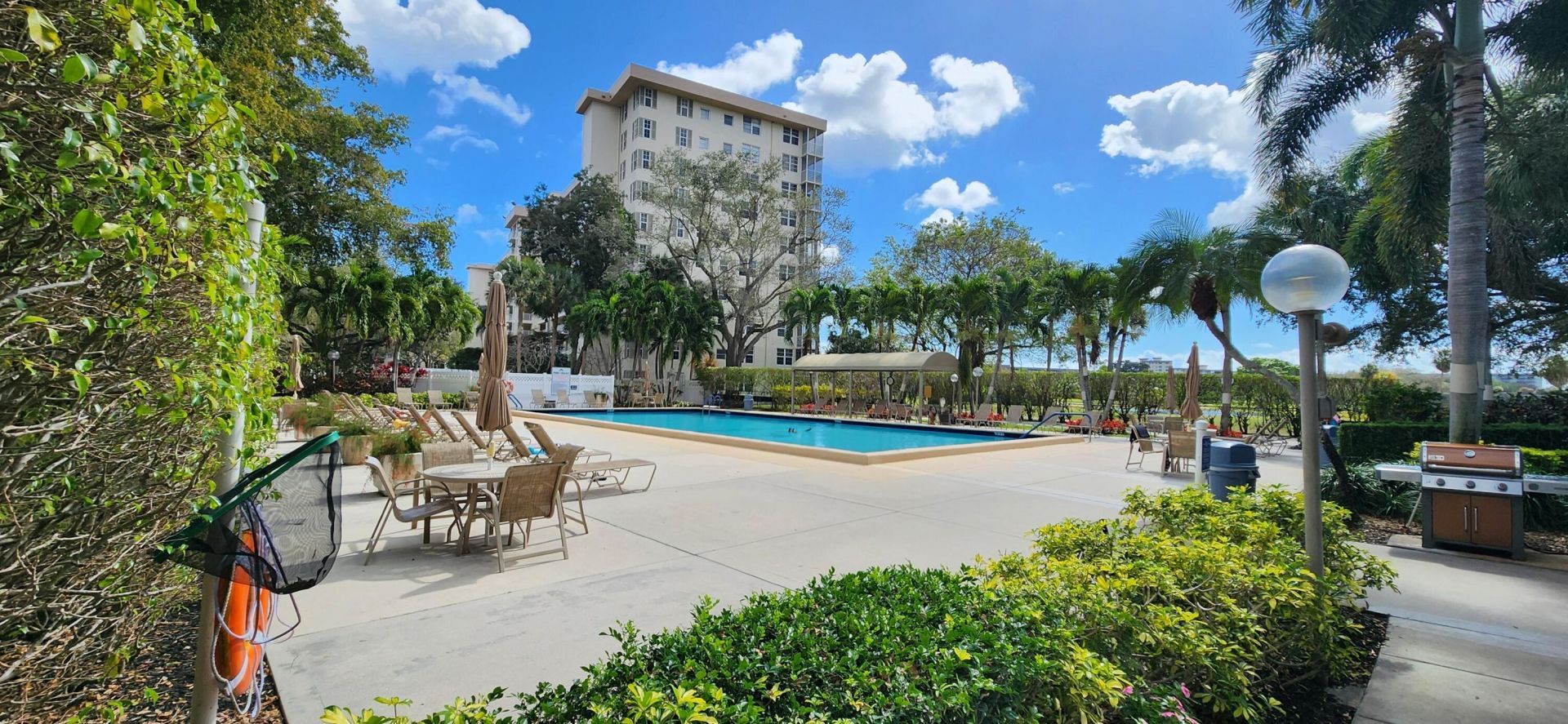 3507 Oaks Way, Unit 911, Pompano Beach, FL 33069 Photo