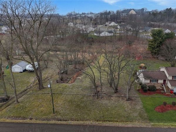 4707 Eastland Avenue, Louisville, OH 44641