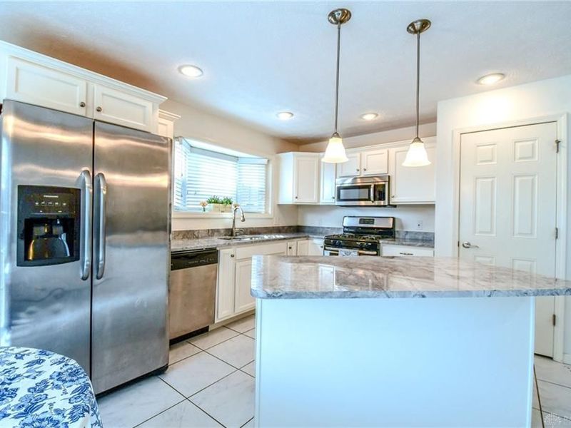 9825 Augusta Lane, Piqua, OH 45356 Photo 10