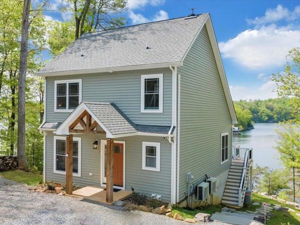 1373 Thomason LN , Goodview, VA 24095