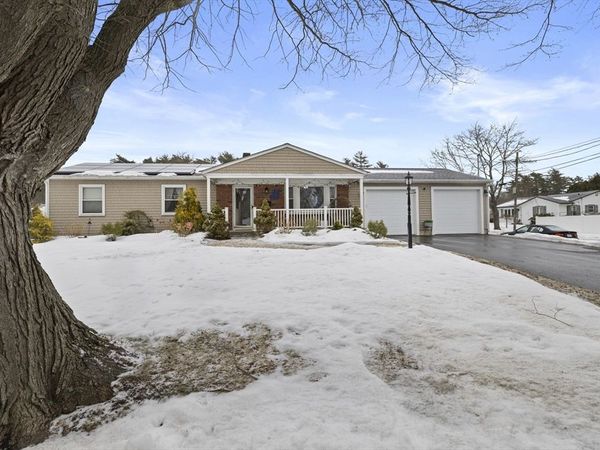 765 Pine Hill Dr, New Bedford, MA 02745