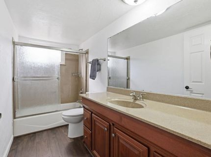 7950 Bar Du Ln, Sacramento, CA 95829 Photo