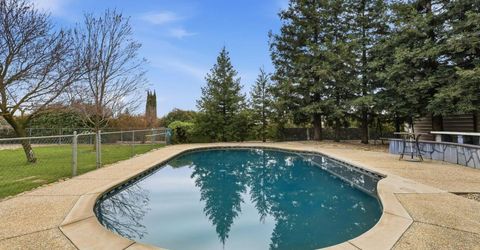 7950 Bar Du Ln, Sacramento, CA 95829 Photo