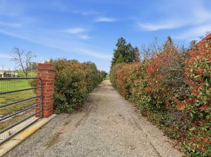 7950 Bar Du Ln, Sacramento, CA 95829 Photo