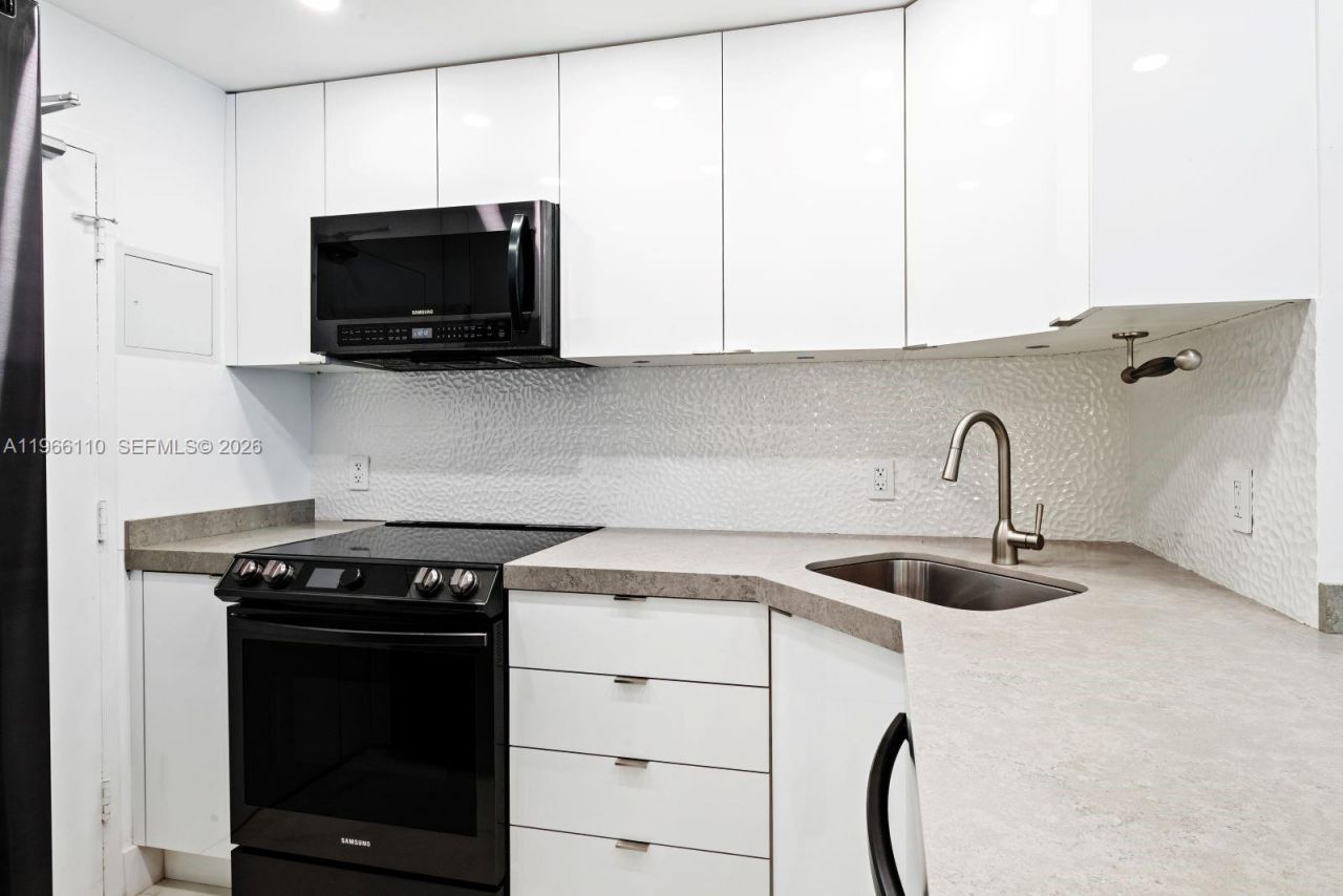 1000 West Ave, Unit 1024, Miami Beach, FL 33139 Photo