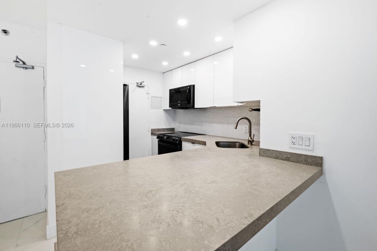 1000 West Ave, Unit 1024, Miami Beach, FL 33139 Photo