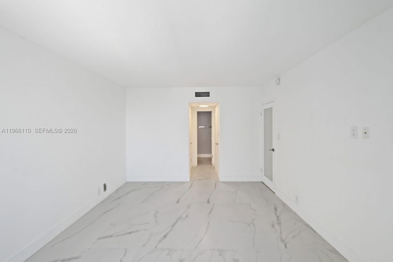 1000 West Ave, Unit 1024, Miami Beach, FL 33139 Photo