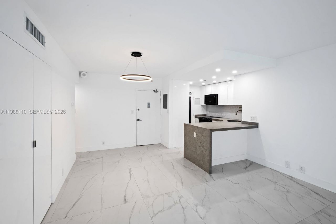 1000 West Ave, Unit 1024, Miami Beach, FL 33139 Photo