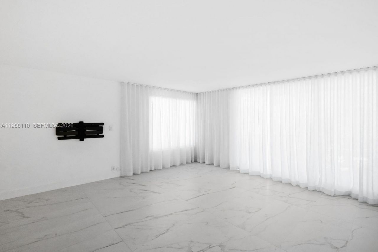 1000 West Ave, Unit 1024, Miami Beach, FL 33139 Photo