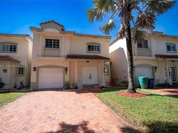 5945 SW 99th Ter, Cooper City, FL 33328