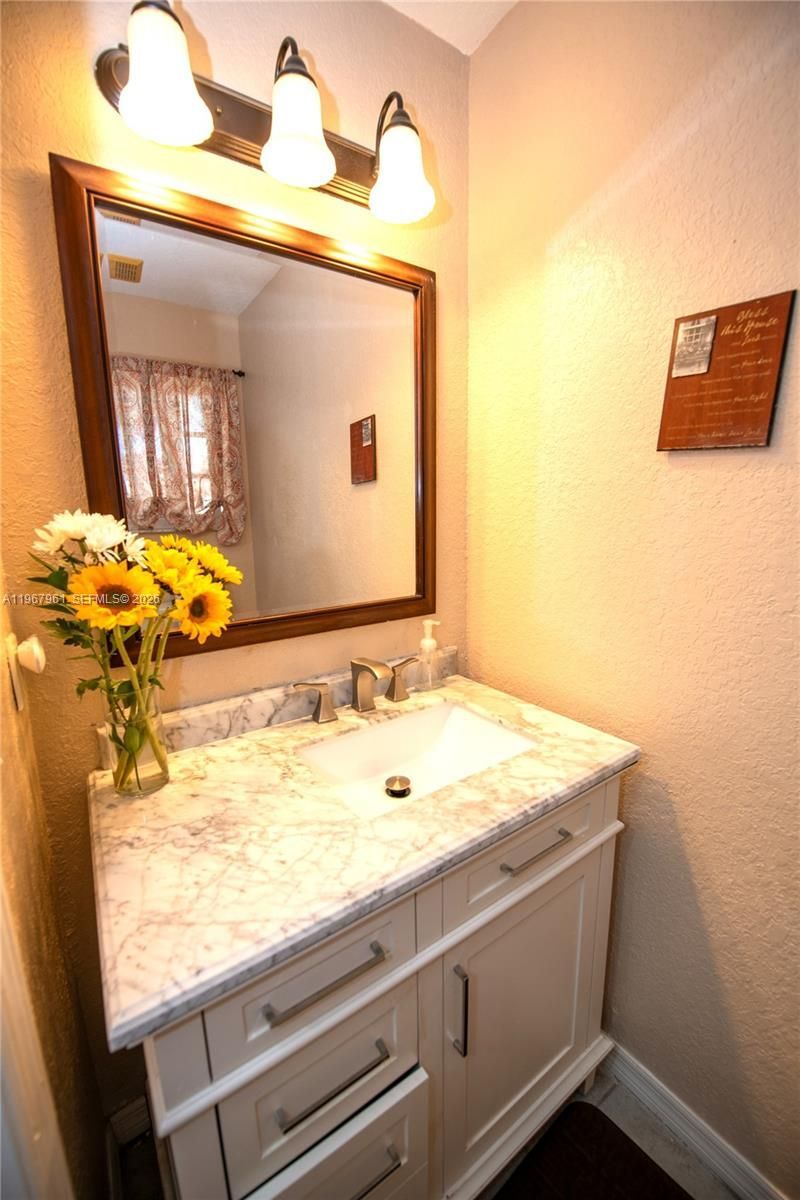 5945 SW 99th Ter , Cooper City, FL 33328 Photo