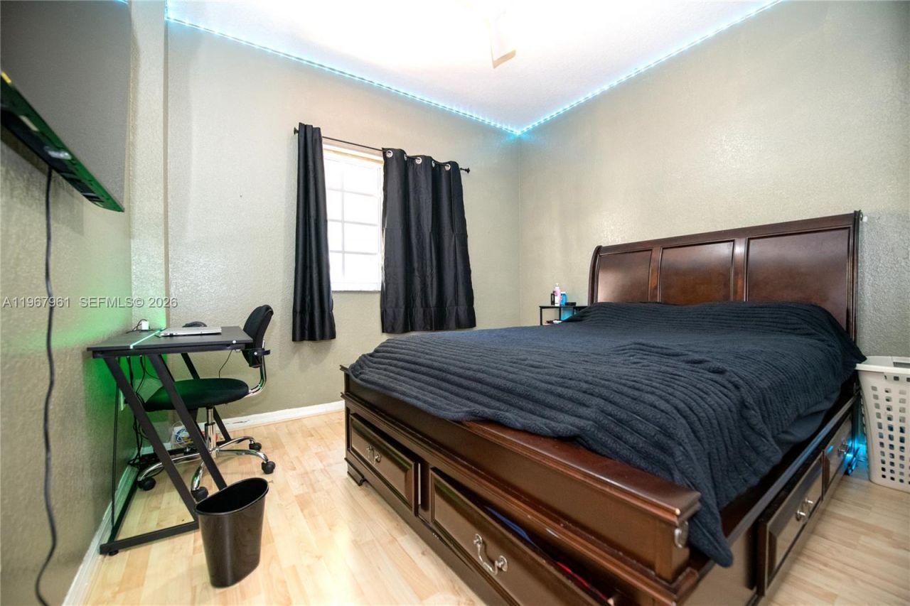 5945 SW 99th Ter, Cooper City, FL 33328 Photo