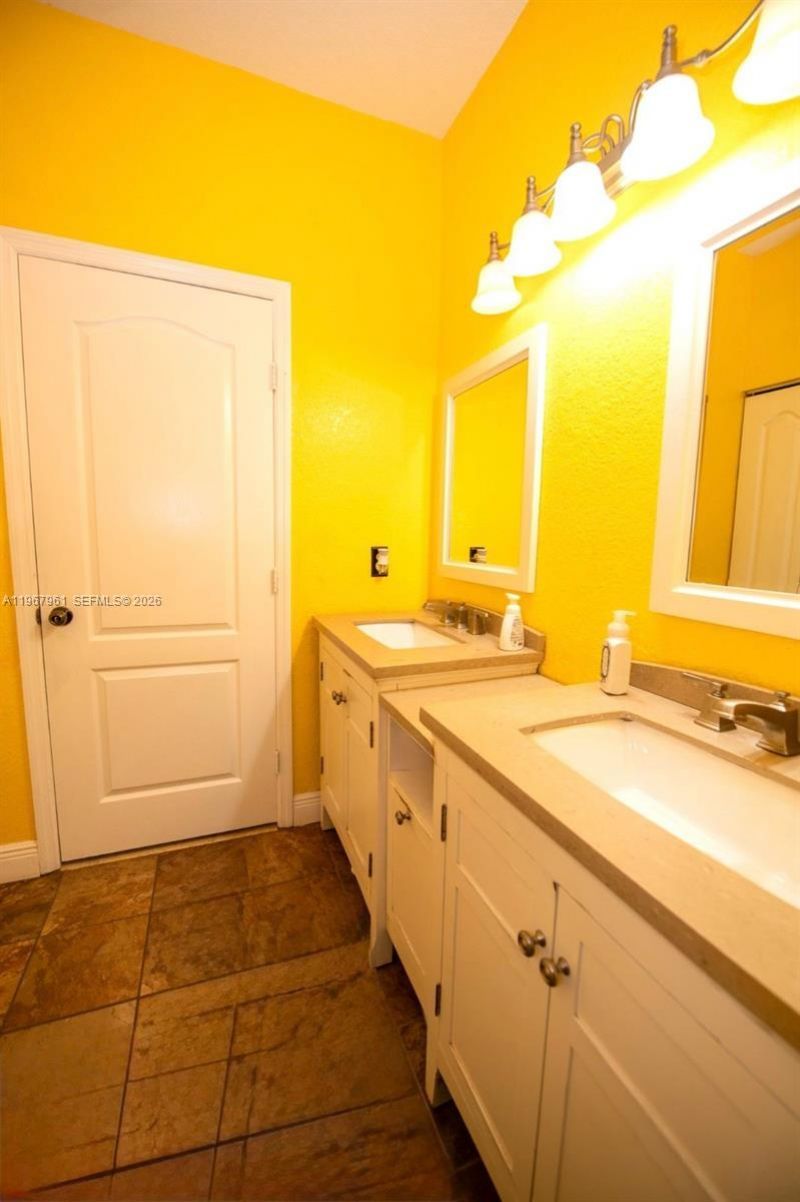 5945 SW 99th Ter, Cooper City, FL 33328 Photo