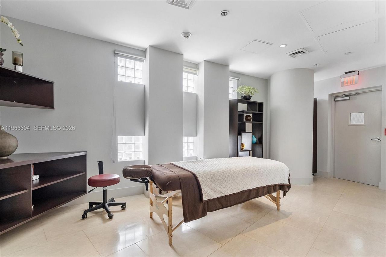 3535 S Ocean Dr, Unit 406, Hollywood, FL 33019 Photo