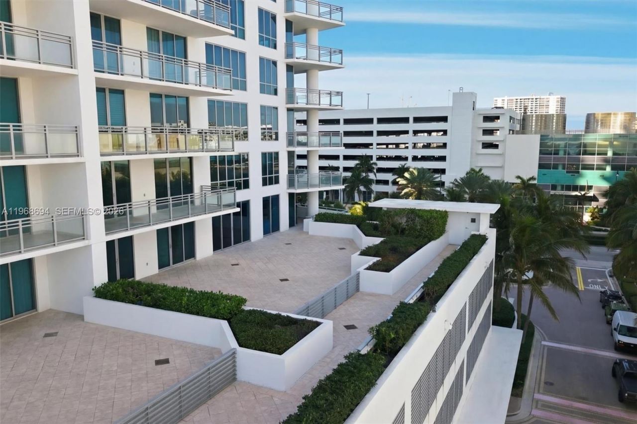 3535 S Ocean Dr, Unit 406, Hollywood, FL 33019 Photo