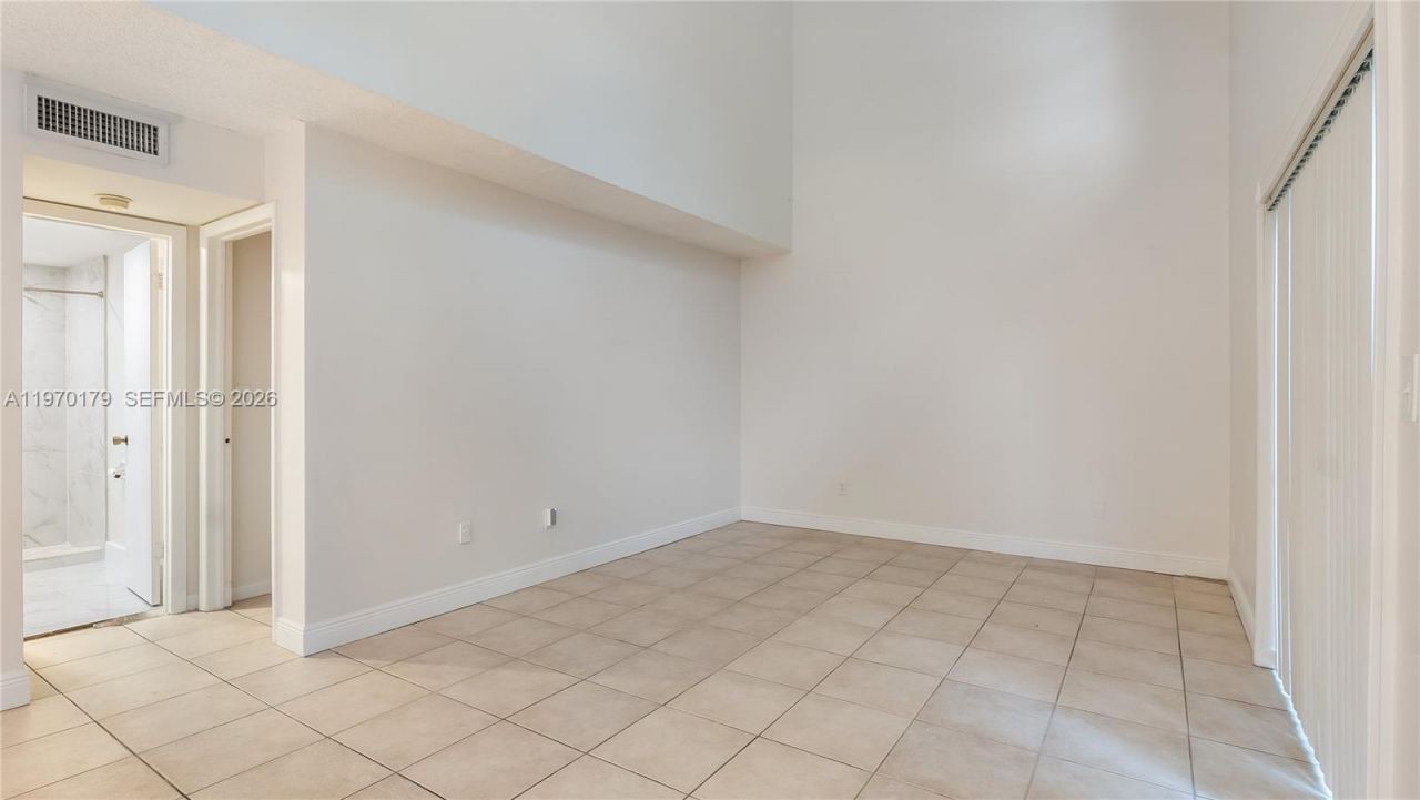 8500 SW 109th Ave, Unit 6-105, Miami, FL 33173 Photo