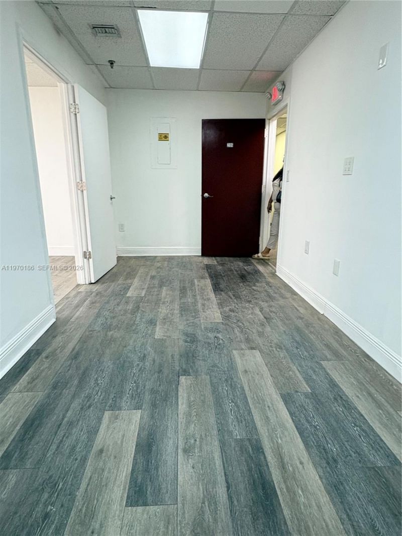 2100 W 76th St, Unit 206, Hialeah, FL 33016 Photo