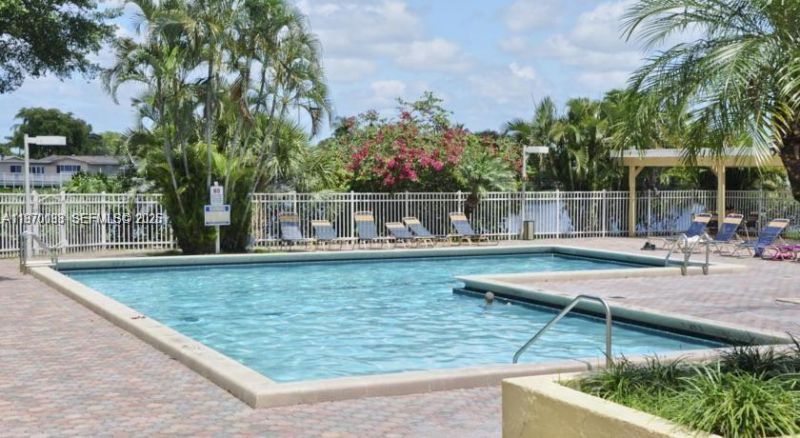 1791 NW 96th Ter, Unit 4F, Pembroke Pines, FL 33024 Photo