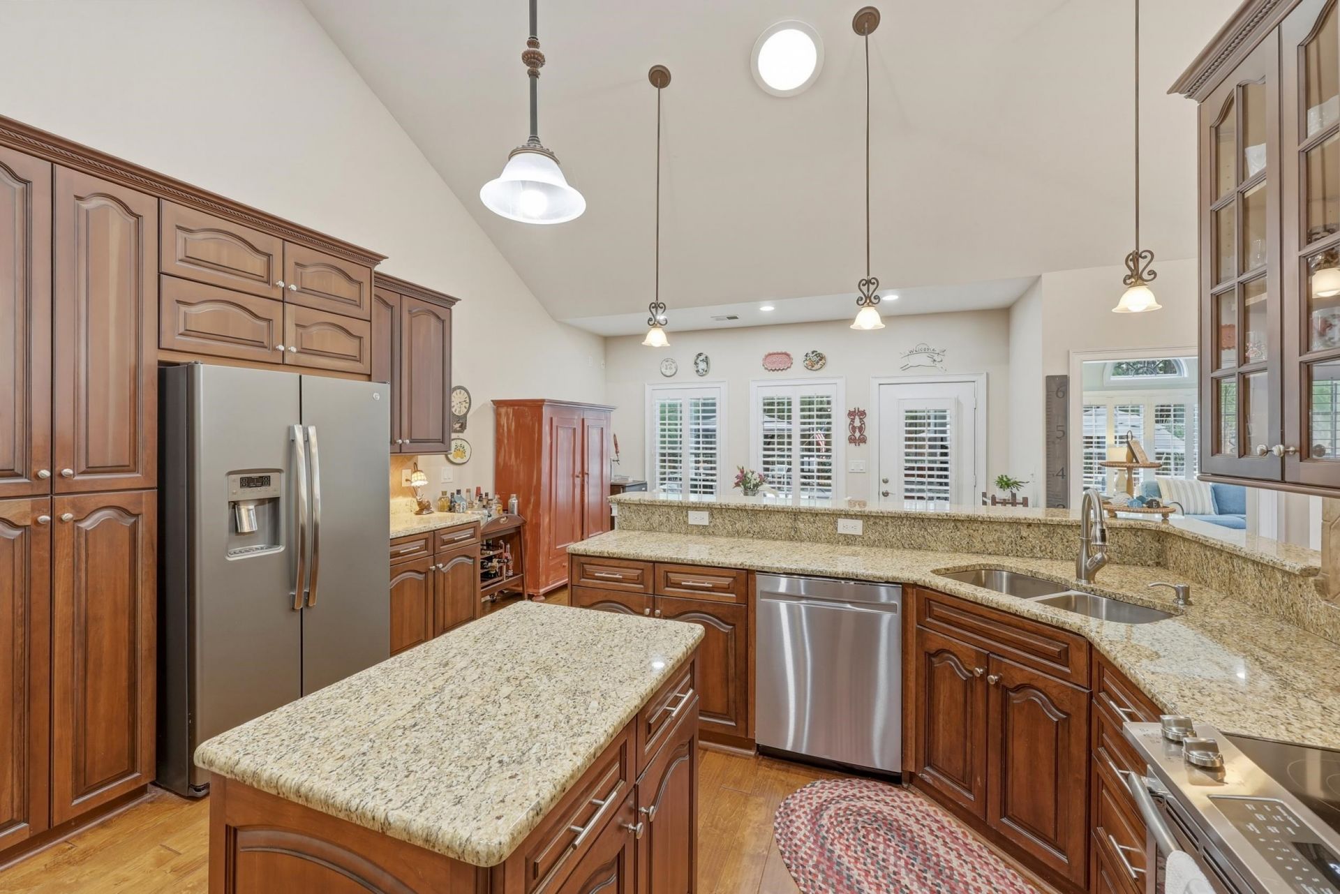 74 Cascade Dr. Photo 12