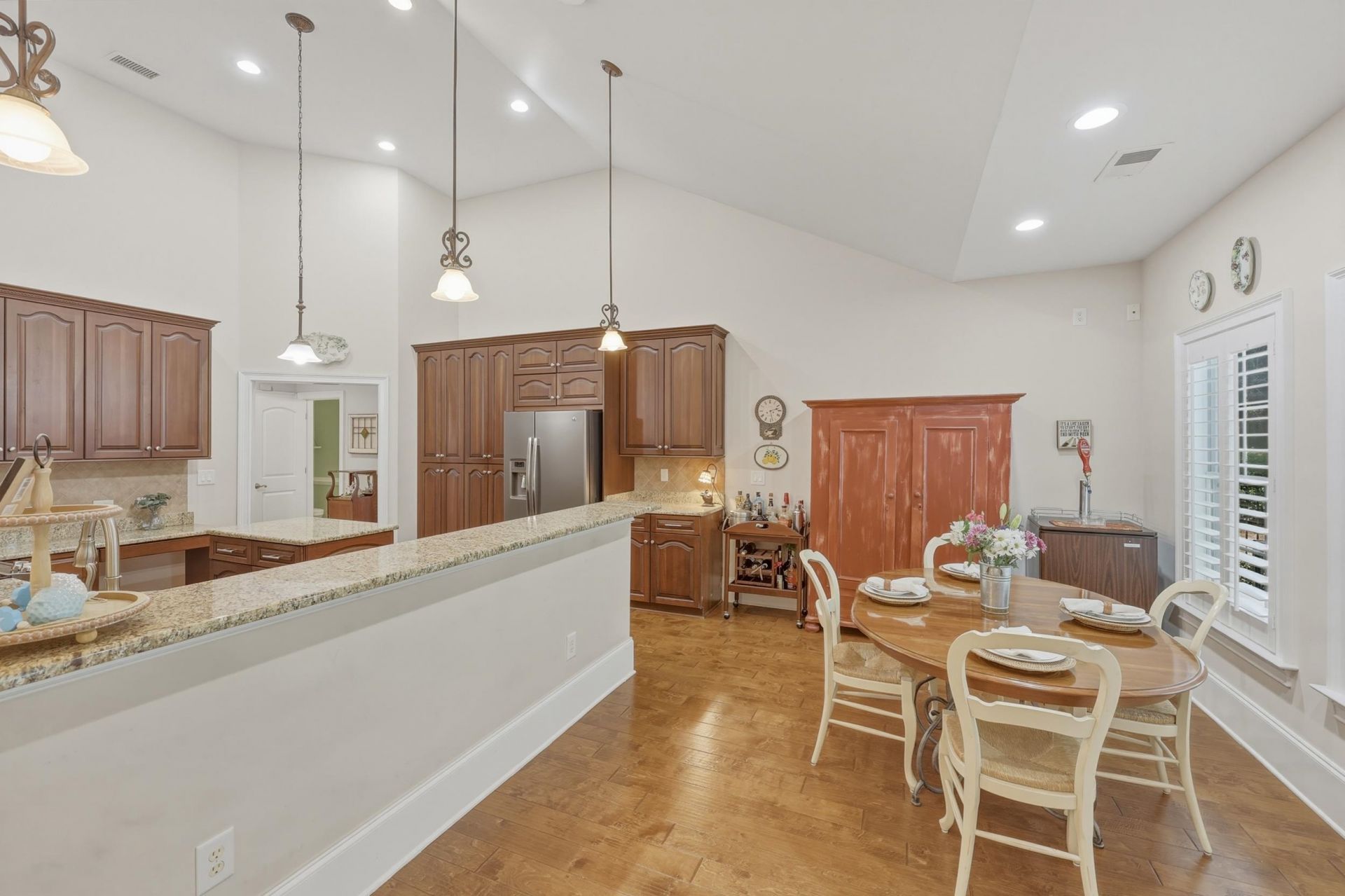 74 Cascade Dr. Photo 13