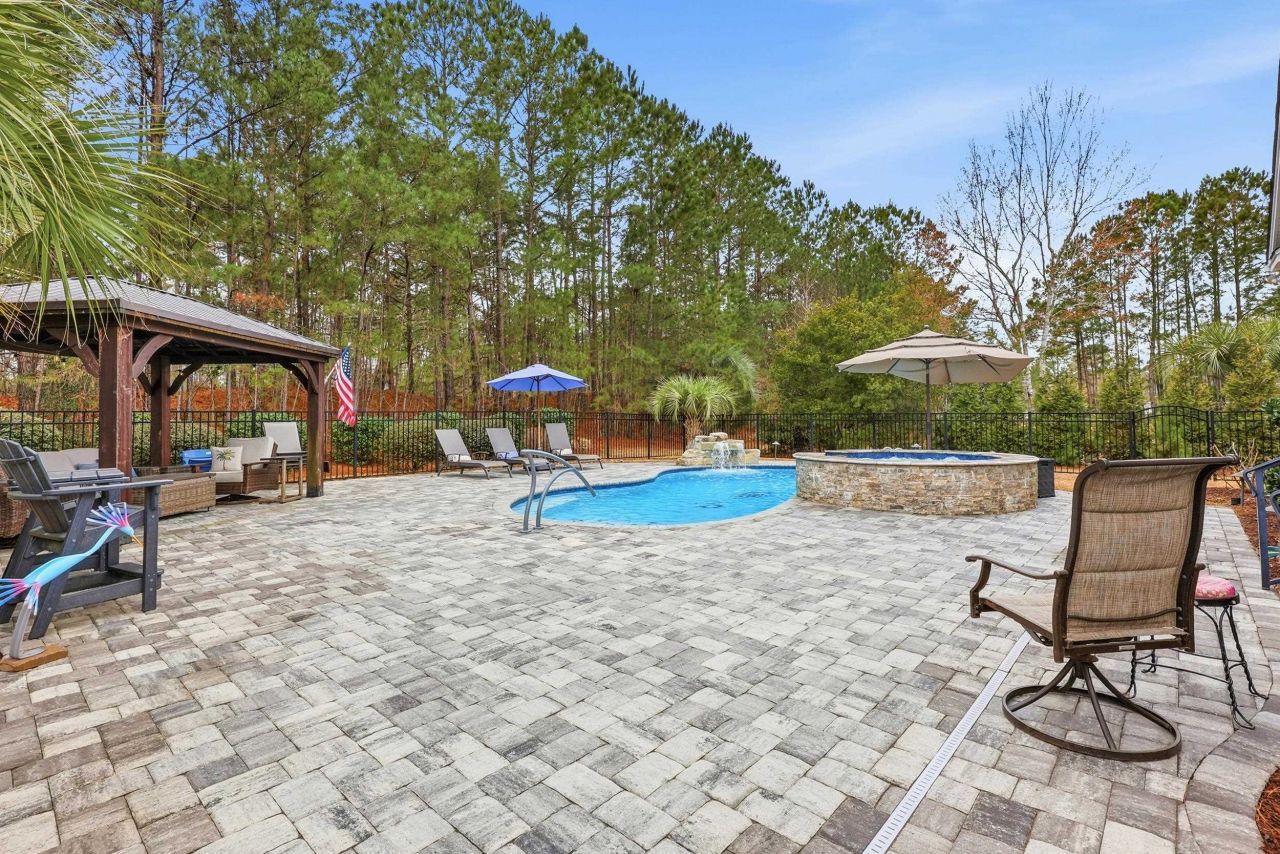 74 Cascade Dr. Photo 32