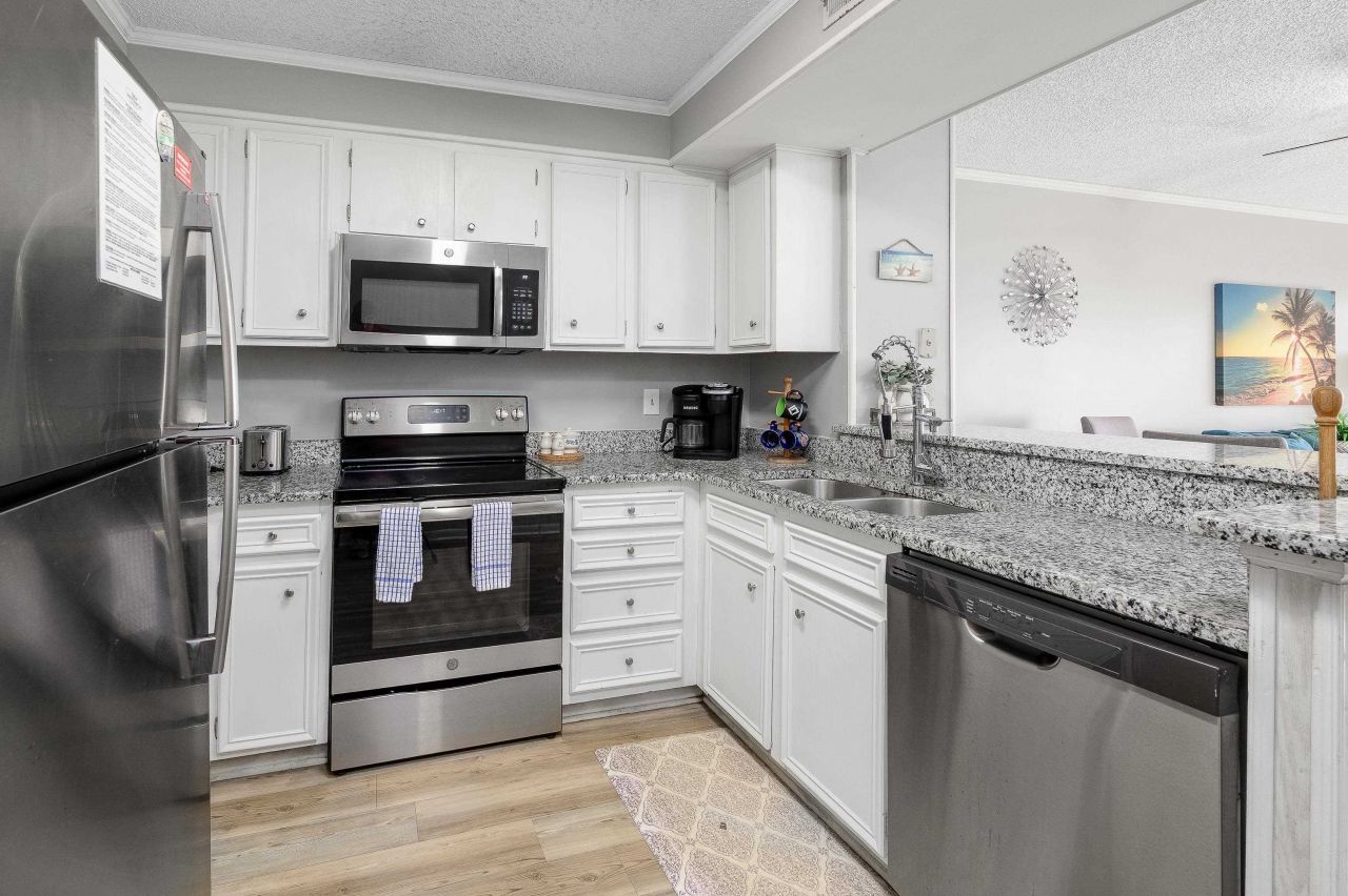 201 North Ocean Blvd.  Photo 4