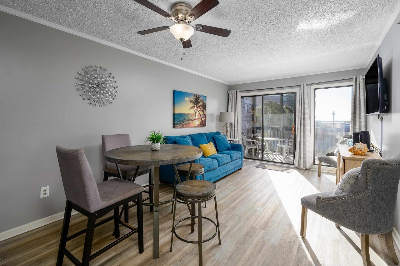 201 North Ocean Blvd.  Photo 6