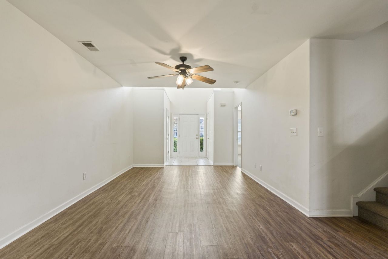 909 Barn Owl Ct.  Photo 16