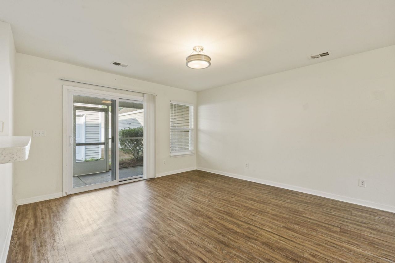 909 Barn Owl Ct.  Photo 8