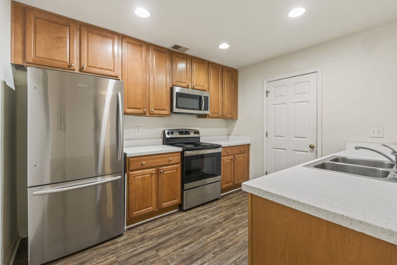 909 Barn Owl Ct.  Photo 9