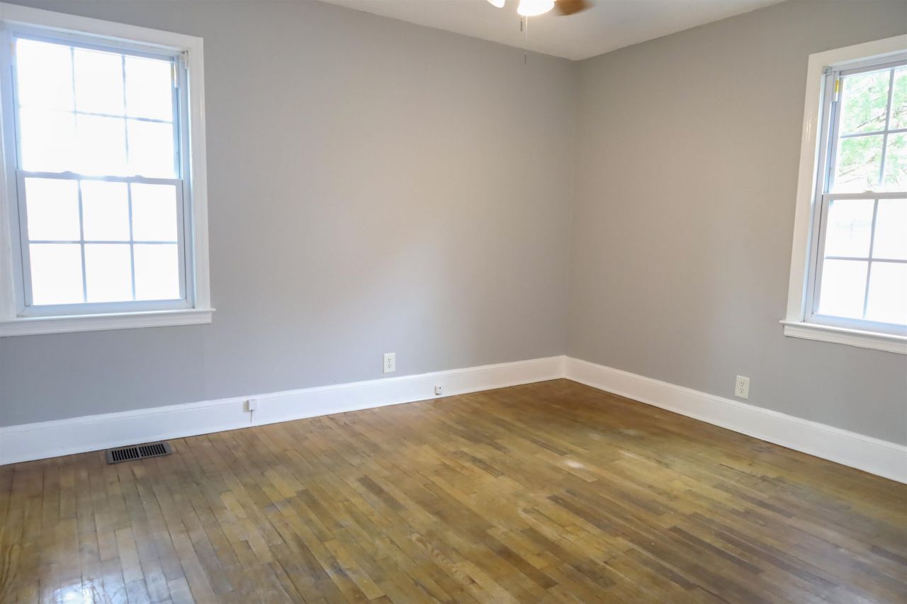 113 S Maple Ave. Photo 17