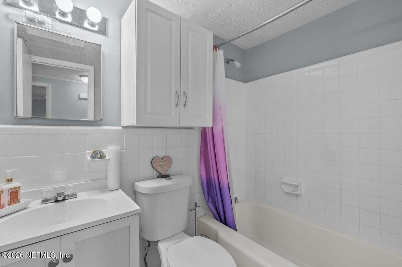 2071 Courtney Drive, Jacksonville, FL 32208 Photo