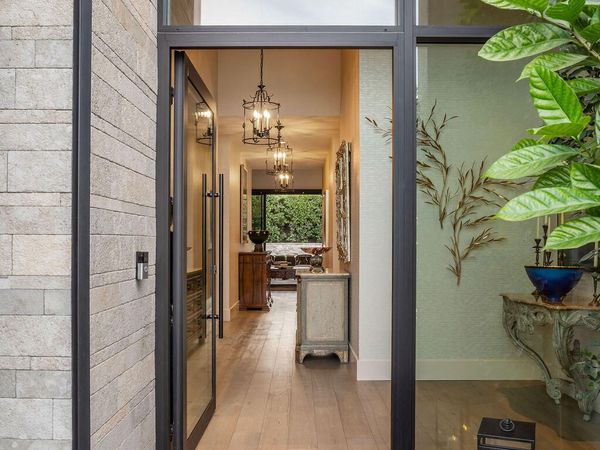 6863 E JOSHUA TREE Lane, Paradise Valley, AZ 85253