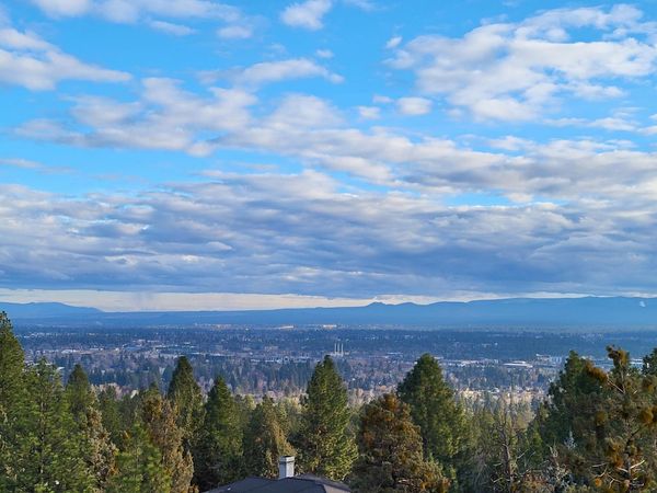 1627 NW Summit Drive, Bend, OR 97703