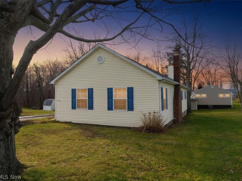 5089 South Geneva Drive, Geneva on the Lake, OH 44041 Photo 1