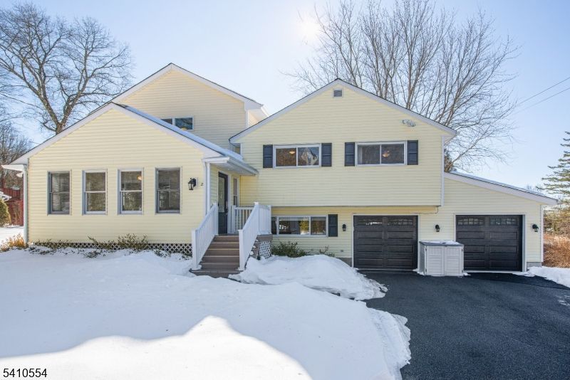 25 Budd St, Randolph, NJ 07869 Main Photo